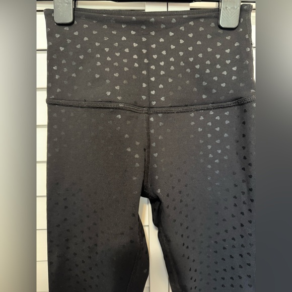 Beyond Yoga, Heart Print Leggings, Black, XS, NWT - Picture 2 of 4